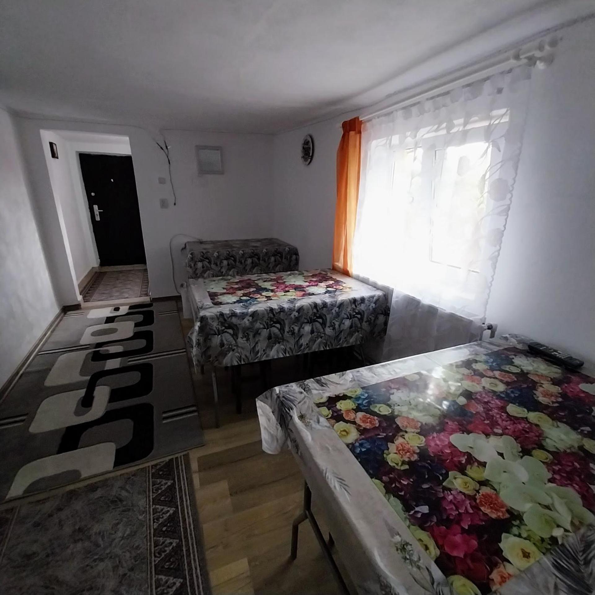 Casa Andreea Hotell Novaci-Străini Exteriör bild