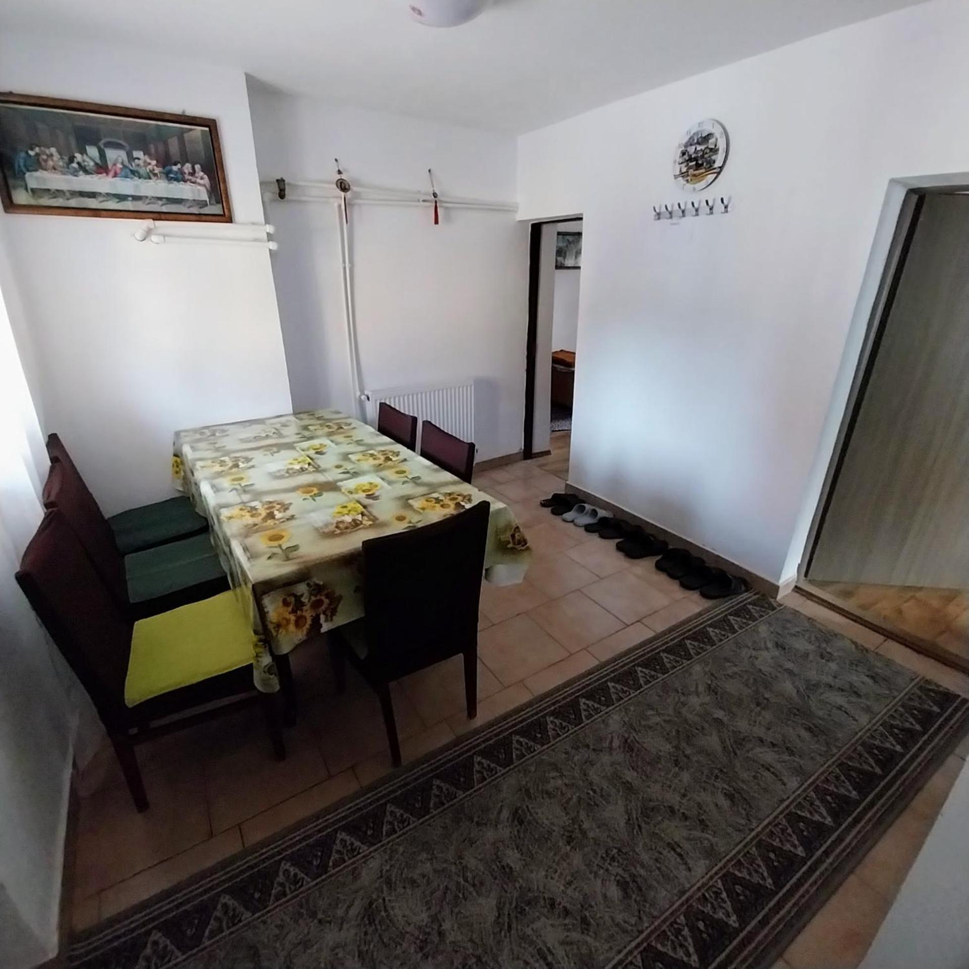 Casa Andreea Hotell Novaci-Străini Exteriör bild