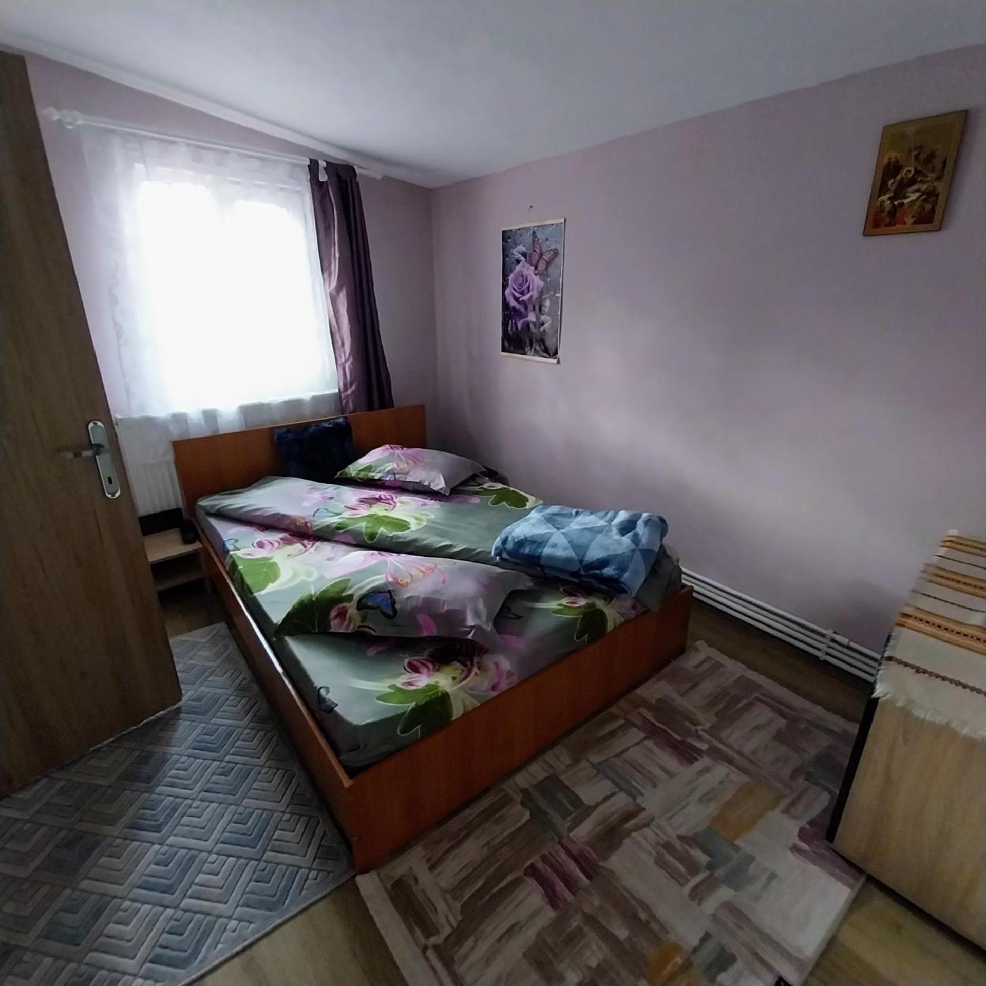 Casa Andreea Hotell Novaci-Străini Exteriör bild