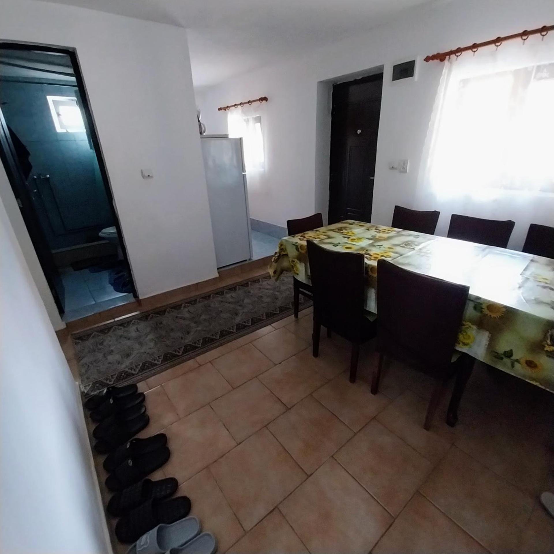 Casa Andreea Hotell Novaci-Străini Exteriör bild